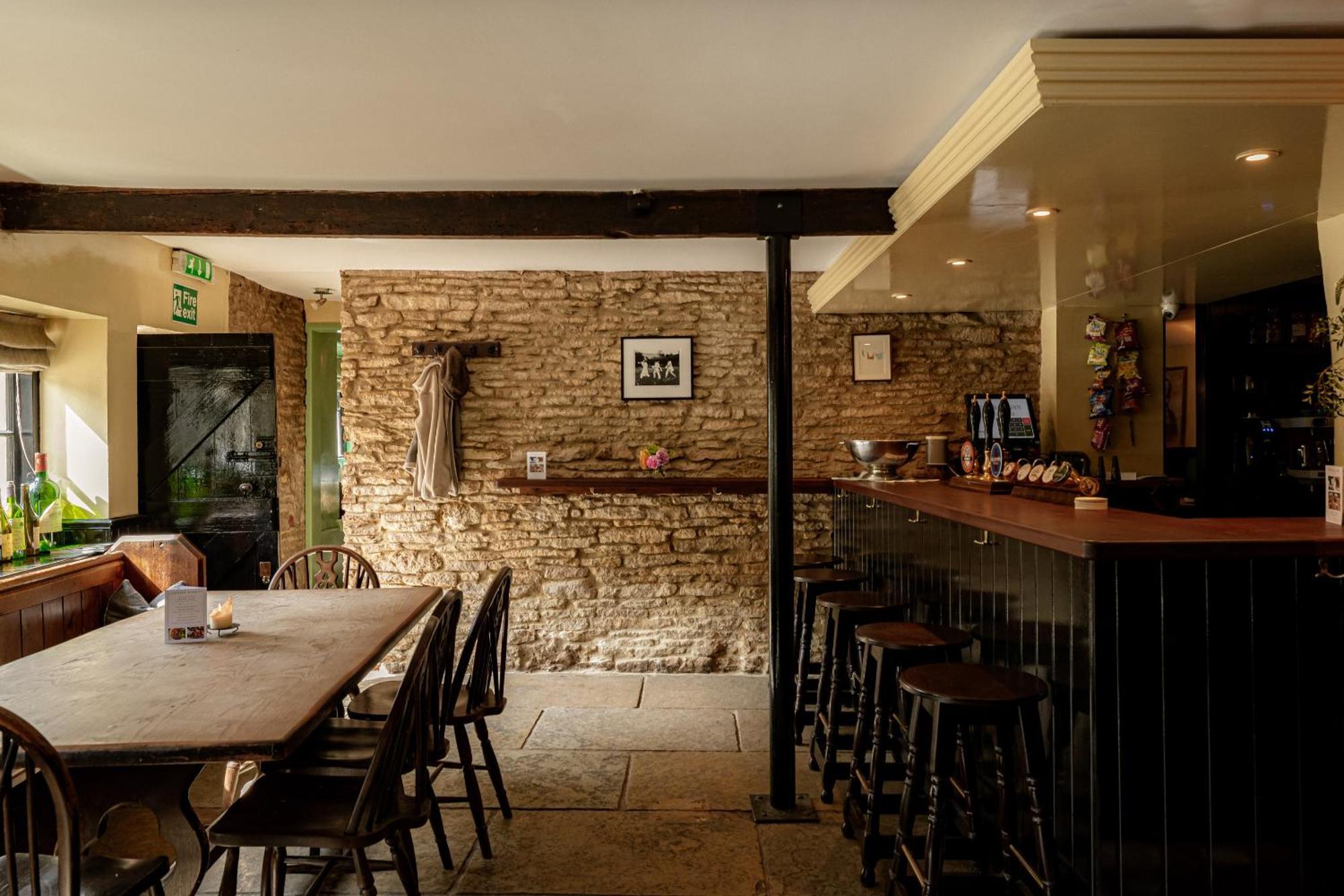 The Bell Inn เล็คเลด ภายนอก รูปภาพ