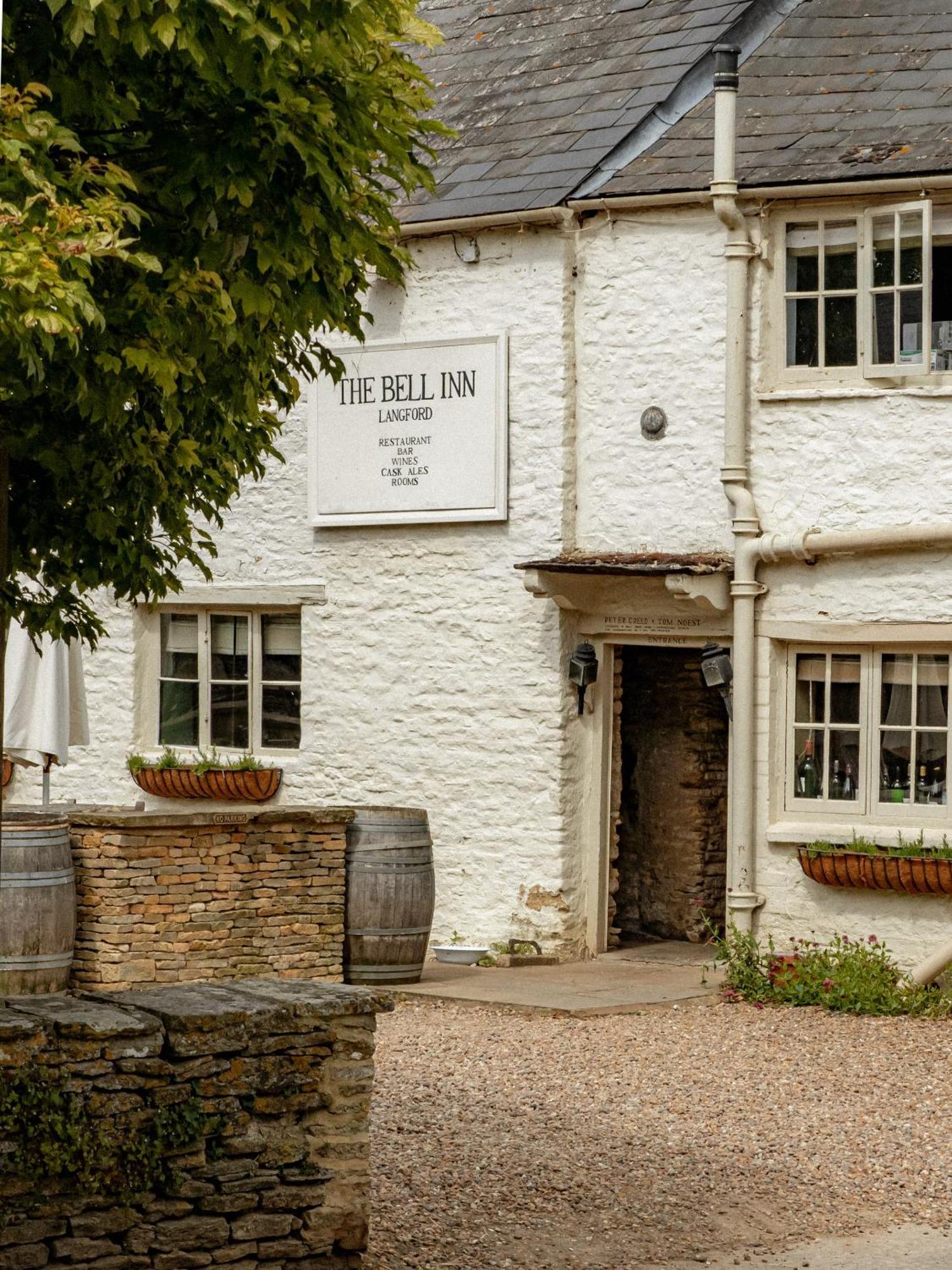 The Bell Inn เล็คเลด ภายนอก รูปภาพ